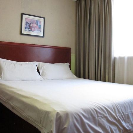Greentree Alliance Jiangxi Nanchang Honggutan Middle Fenghuang Avenue Hotel Dış mekan fotoğraf